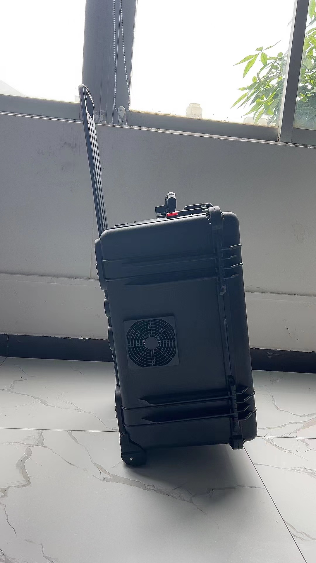 花垣手拉箱型移动通信干扰器